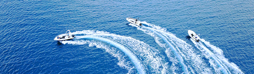 Image of three speedboats